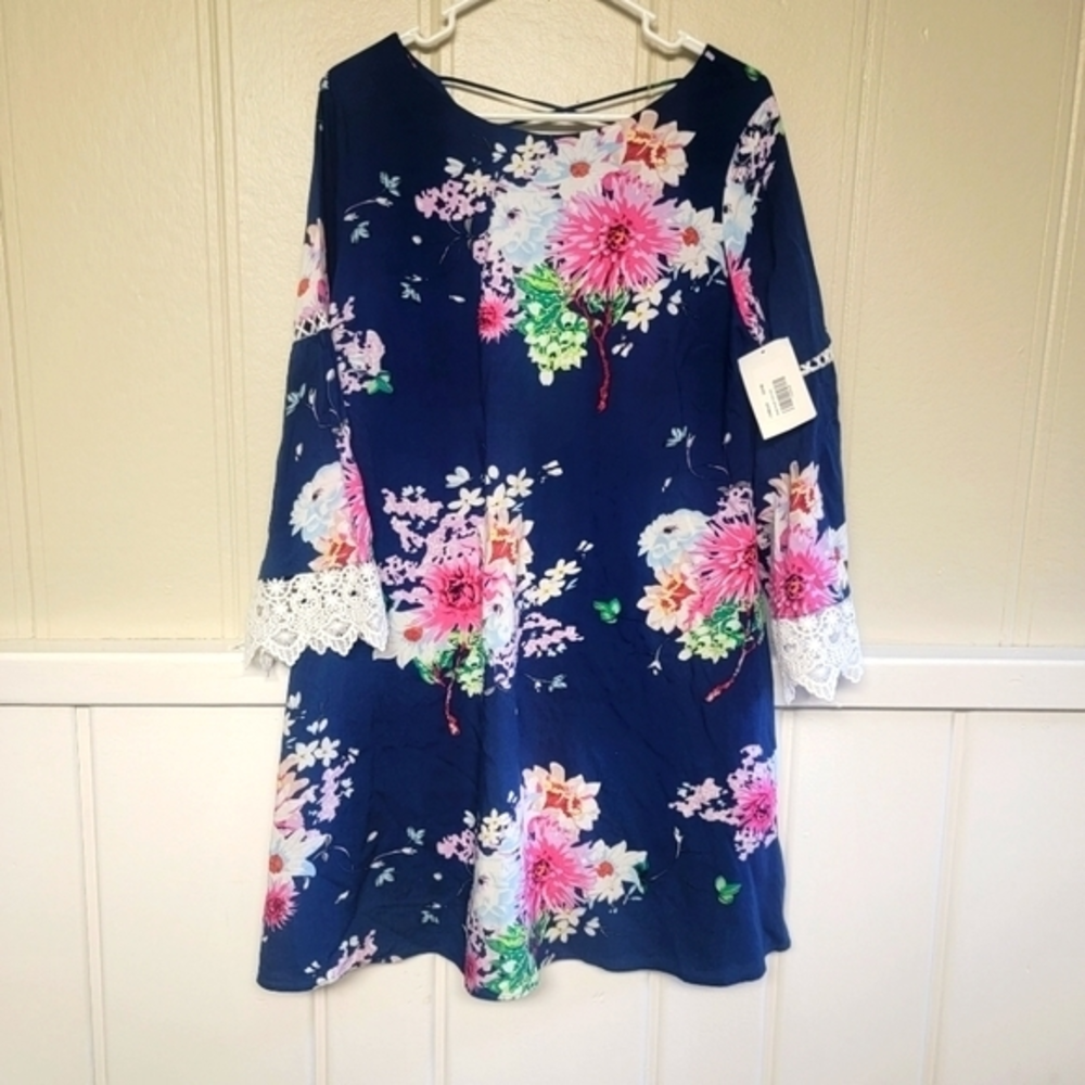 Davi&Dani Bell Sleeve Dress‎